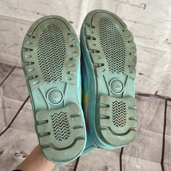 UGG Orcas stripe Boot in size 1 - Picture 6 of 15